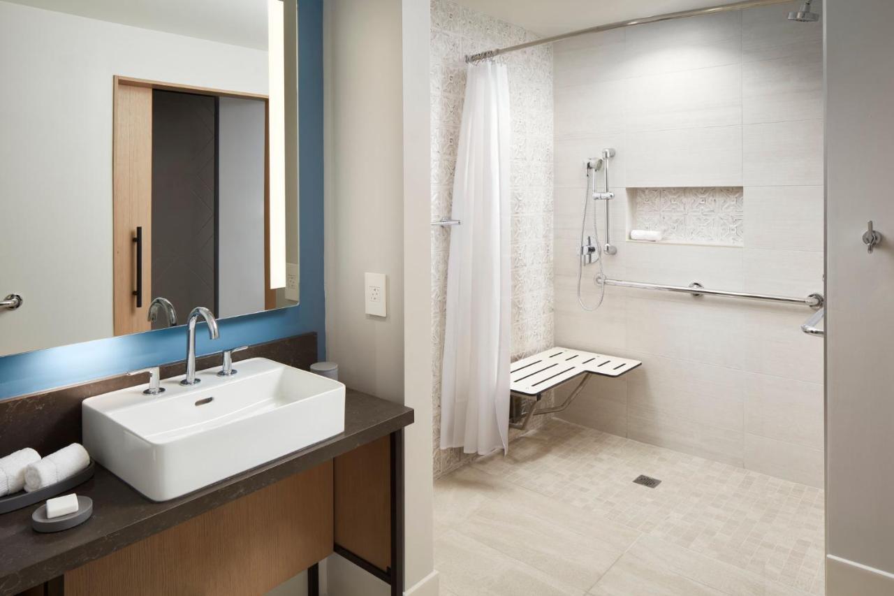 Loews Coral Gables Hotel Екстериор снимка